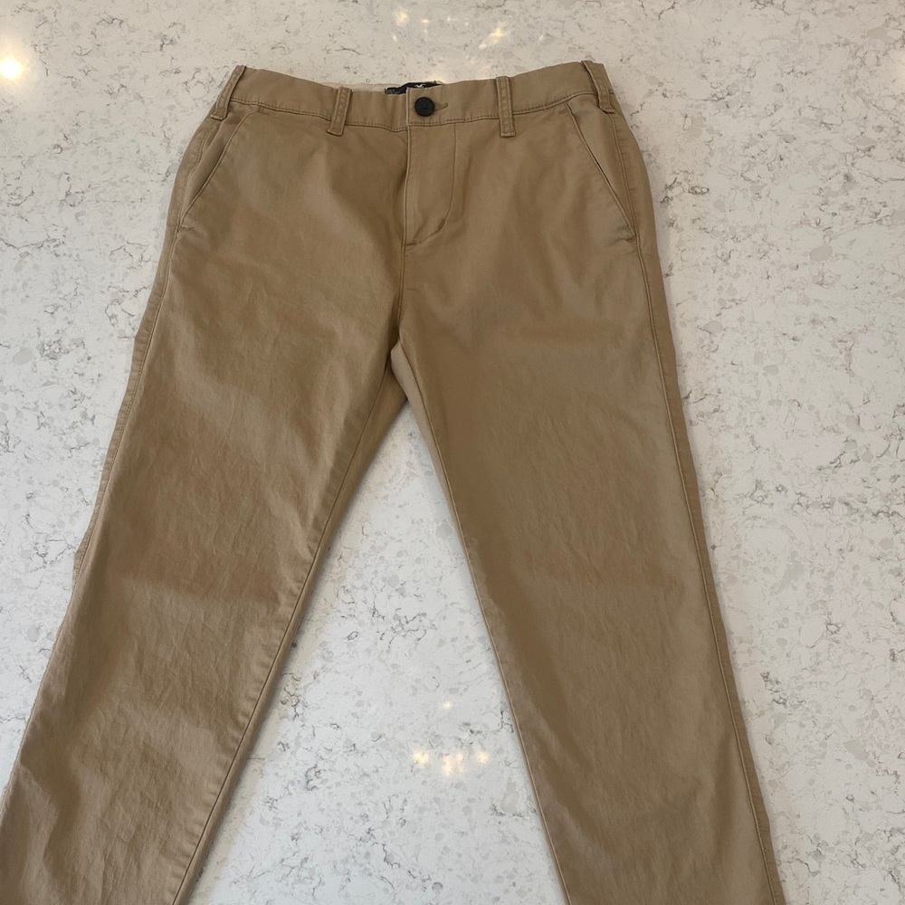 Hollister Men's Khaki Slim Chino Pants